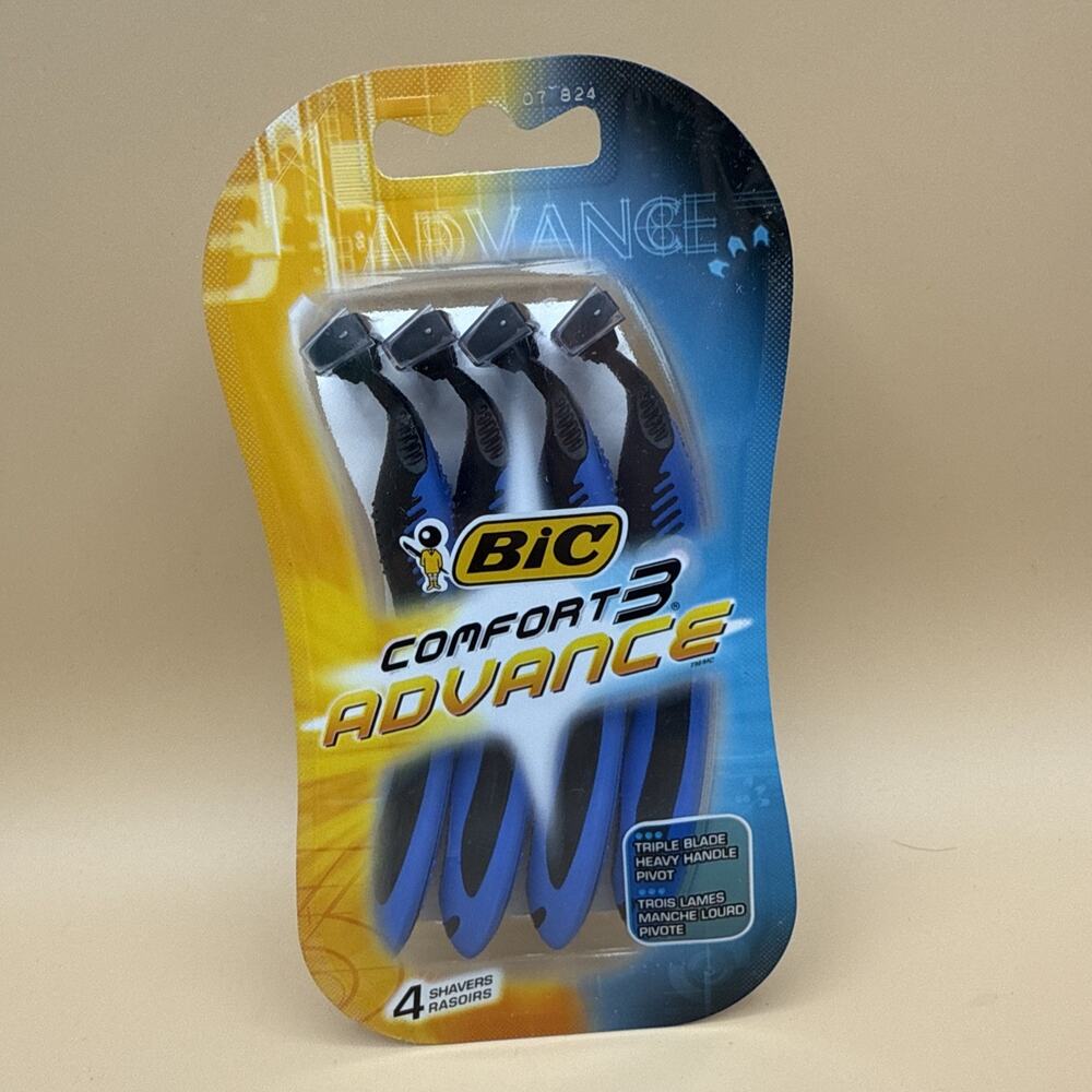 BIC Comfort 3 Advance Disposable Razors 4 Count Heavy Handle Triple Blade Aloe
